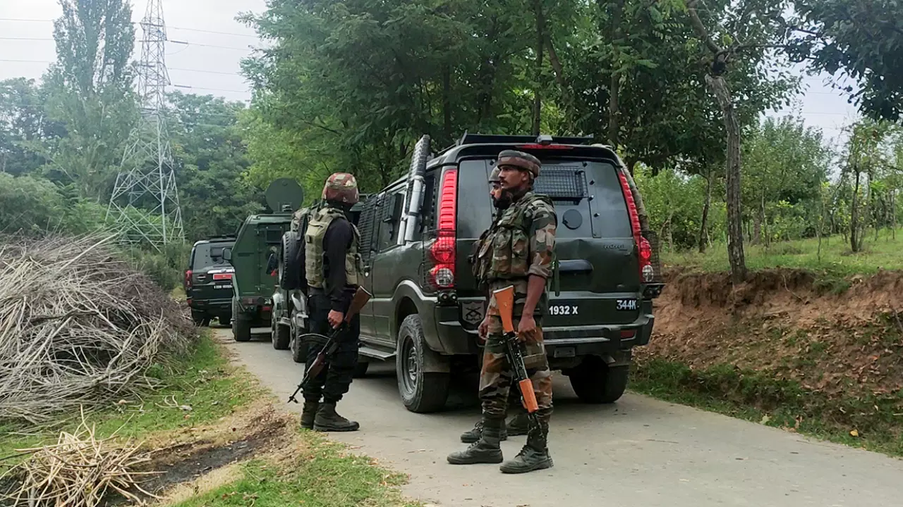 J&K: एक दिन पहले अगवा हुए जवान का मिला शव, शरीर पर गोलियों के कई निशान