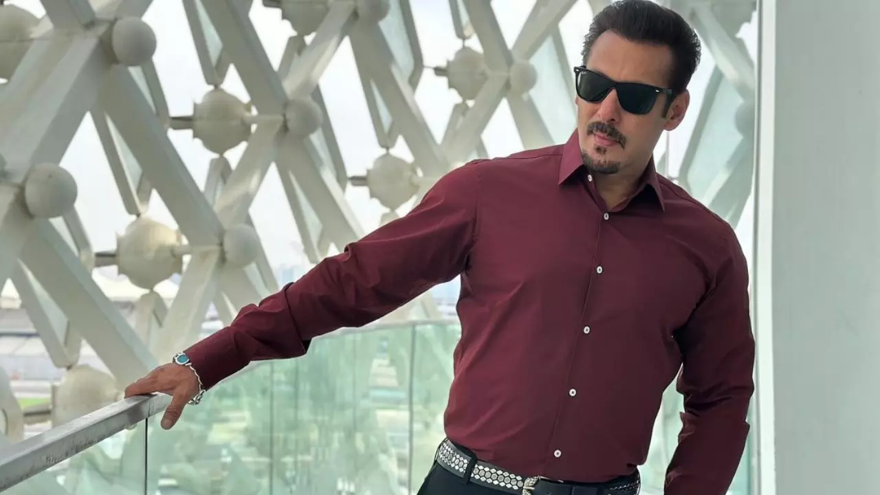 Bigg Boss 18 के लिए सलमान खान ने 5 गुना बढ़ाई फीस, रकम सुन उड़ जाएंगे होश
