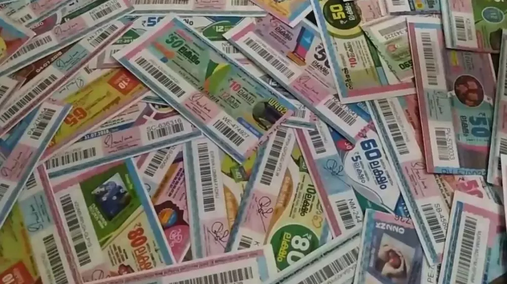 केरल के एक स्कूटर मैकेनिक की लगी 25 करोड़ की लॉटरी, देने वाला था दोस्त को टिकट