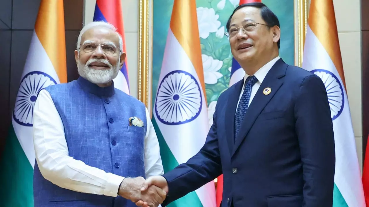 ये दौर युद्ध का नहीं... आसियान बैठक में पीएम मोदी ने चीन-पाक पर साधा निशाना