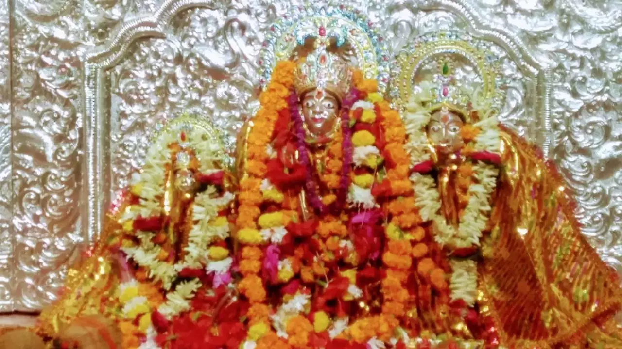 दुनियाभर में मशहूर है यूपी के रामपुर का ये मंदिर, दूर-दूर से श्रद्धालु करने आते हैं दर्शन!