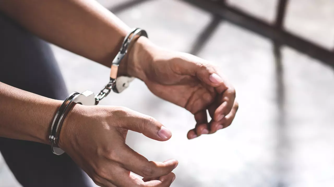 लुंगी और बेडशीट को बनाया सहारा, कुछ इस अंदाज में असम जेल से फरार हुए 5 कैदी लुंगी और बेडशीट को बनाया सहारा, कुछ इस अंदाज में असम जेल से फरार हुए 5 कैदी
