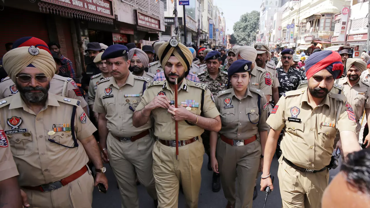 दशहरा और पंचायत चुनाव को लेकर रेड अलर्ट, पंजाब में कई जगहों पर लगाए गए हाई-टेक नाके
