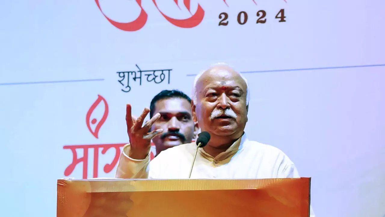 हिंदू जहां भी हैं सशक्त और एकजुट रहें, दशहरा कार्यक्रम में बोले RSS चीफ; इजराइल-हमास युद्ध पर भी की चर्चा
