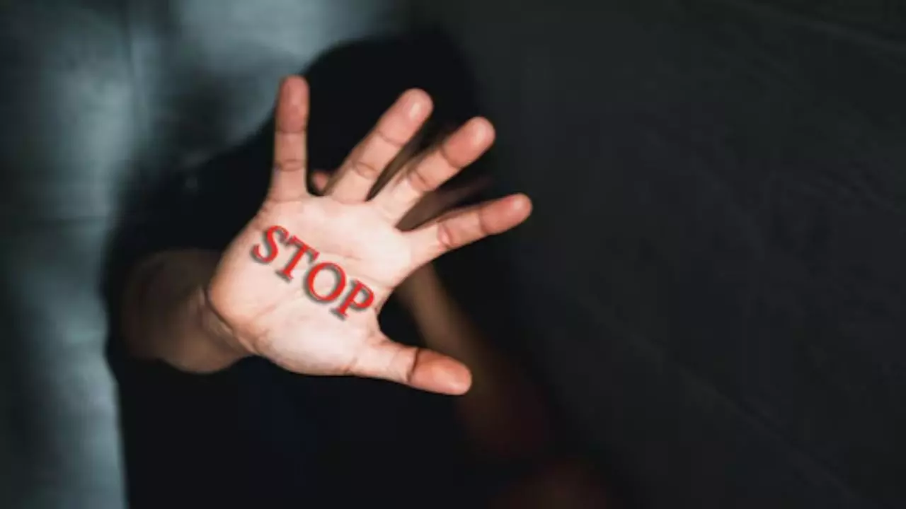पिता बना हैवान: 13 और 11 साल की बेटी के साथ किया दुष्कर्म, आरोपी गिरफ्तार