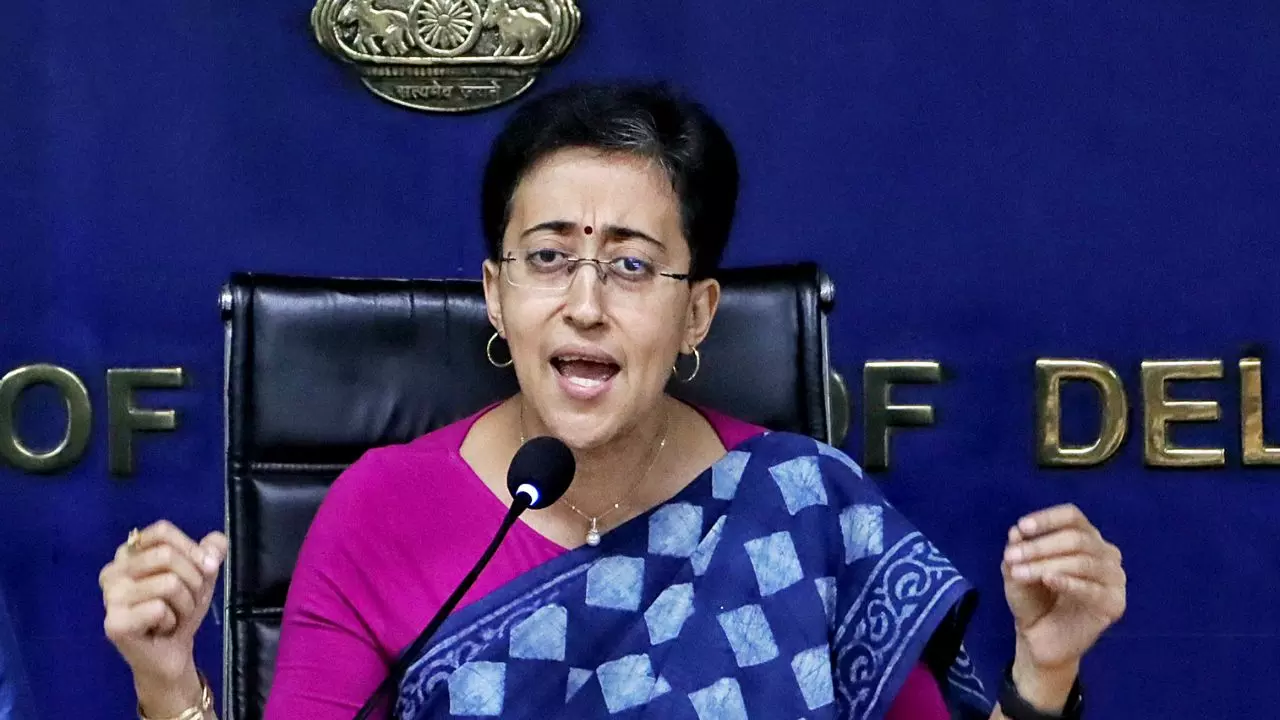 CM आतिशी का बड़ा एलान, दिवाली से पहले गड्ढा मुक्त होंगी दिल्ली की सड़कें