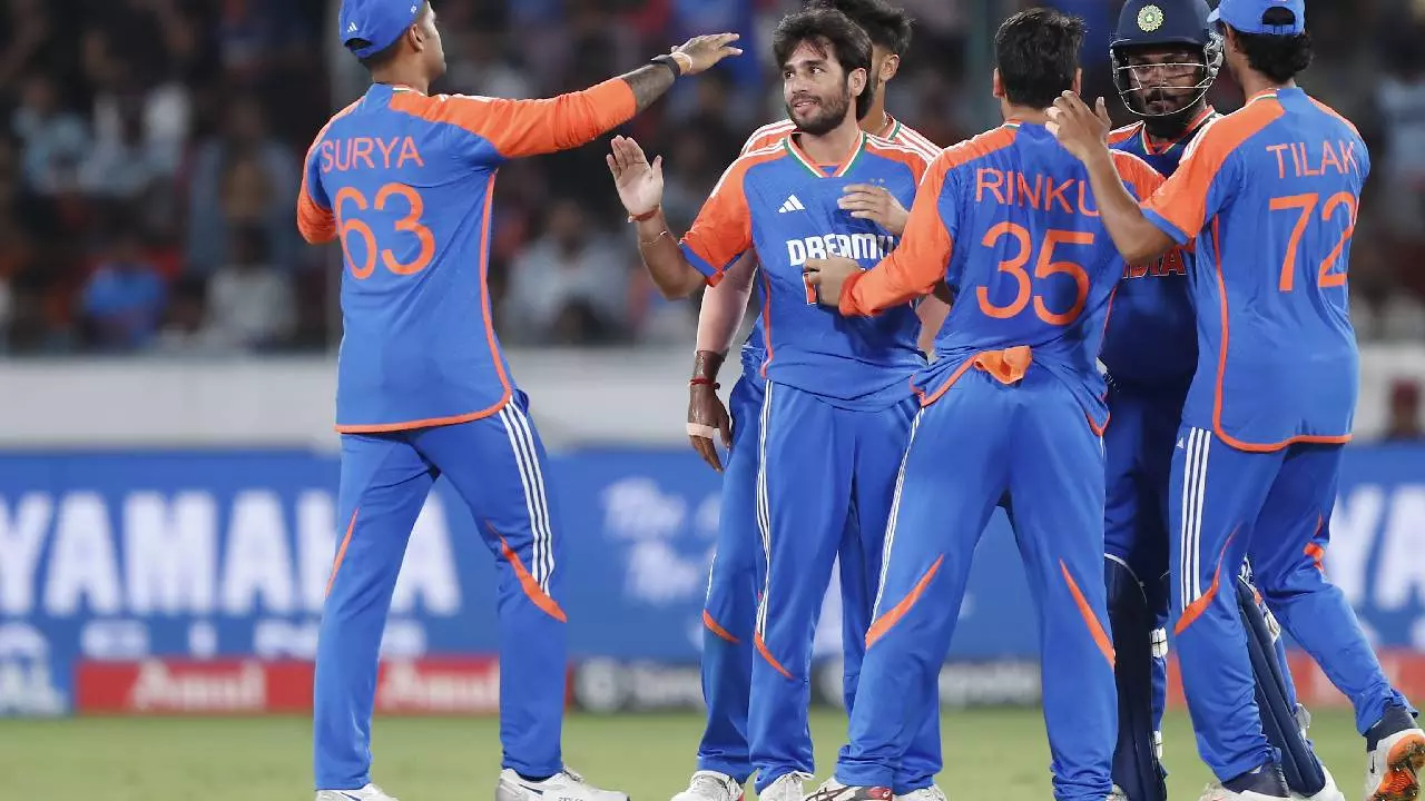 T20I में भारतीय विकेटकीपर की सबसे बड़ी पारियां: संजू सैमसन ने लिखी नई इबारत