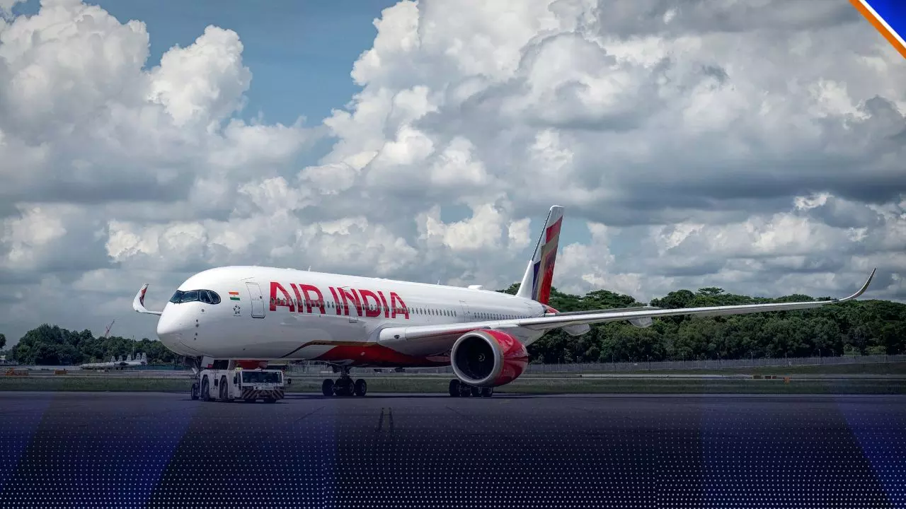Air India फ्लाइट को मिली बम से उड़ाने की धमकी, दिल्ली के इंदिरा गांधी एयरपोर्ट पर हुई इमरजेंसी लैंडिंग