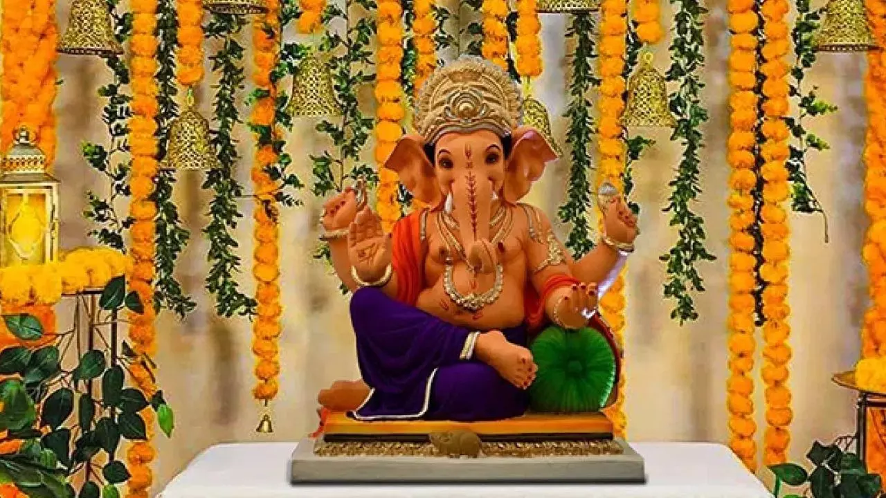 बुधवार को करें ये चमत्कारी उपाय, दूर होंगी धन की समस्याएं और मिलेगी करियर में तरक्की!