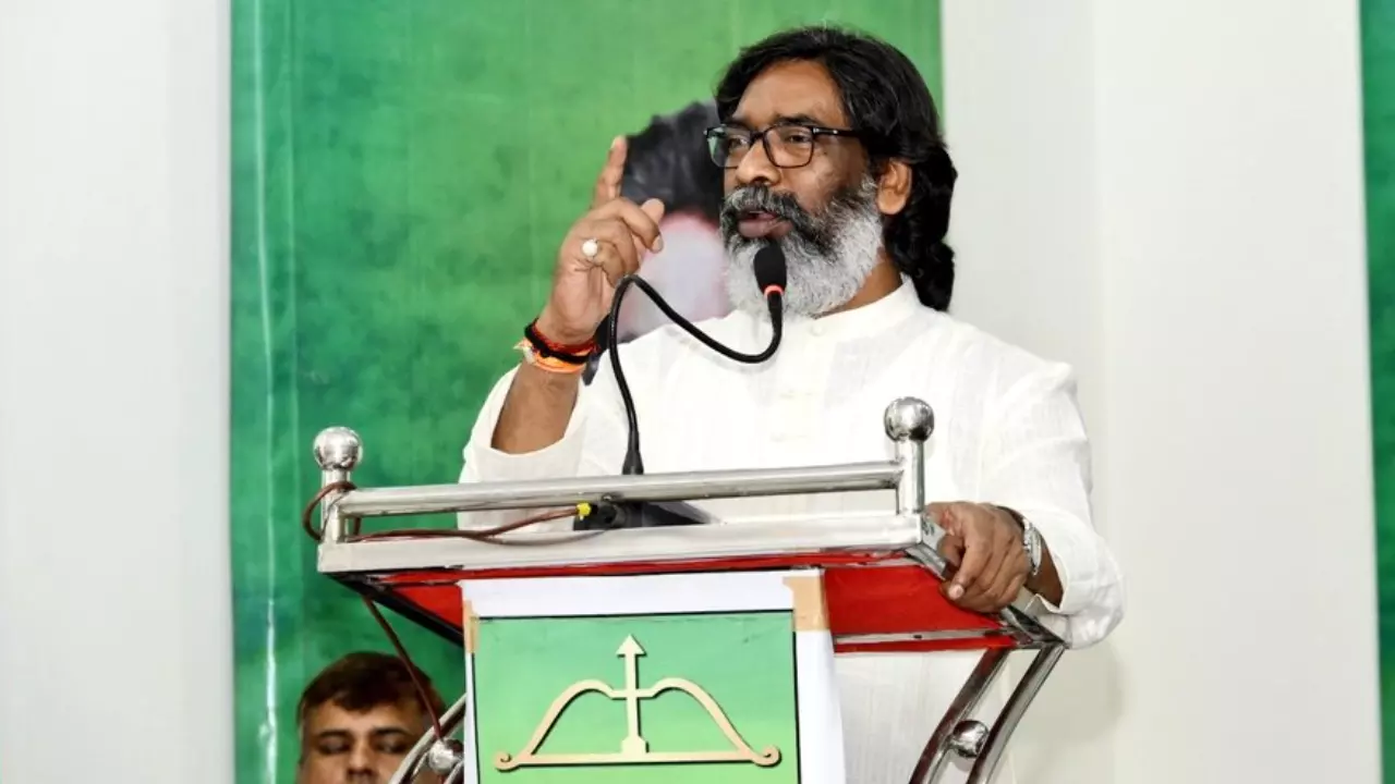 BJP की कठपुतली है चुनाव आयोग JMM ने झारखंड चुनाव की तारीखों के एलान से पहले लगाया आरोप BJP की कठपुतली है चुनाव आयोग JMM ने झारखंड चुनाव की तारीखों के एलान से पहले लगाया आरोप