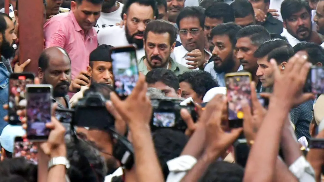 Baba Siddique murder: अब सलमान खान के करीबियों की जानकारी जुटाएगी क्राइम ब्रांच, जानें बिश्नोई का अगला टारगेट कौन