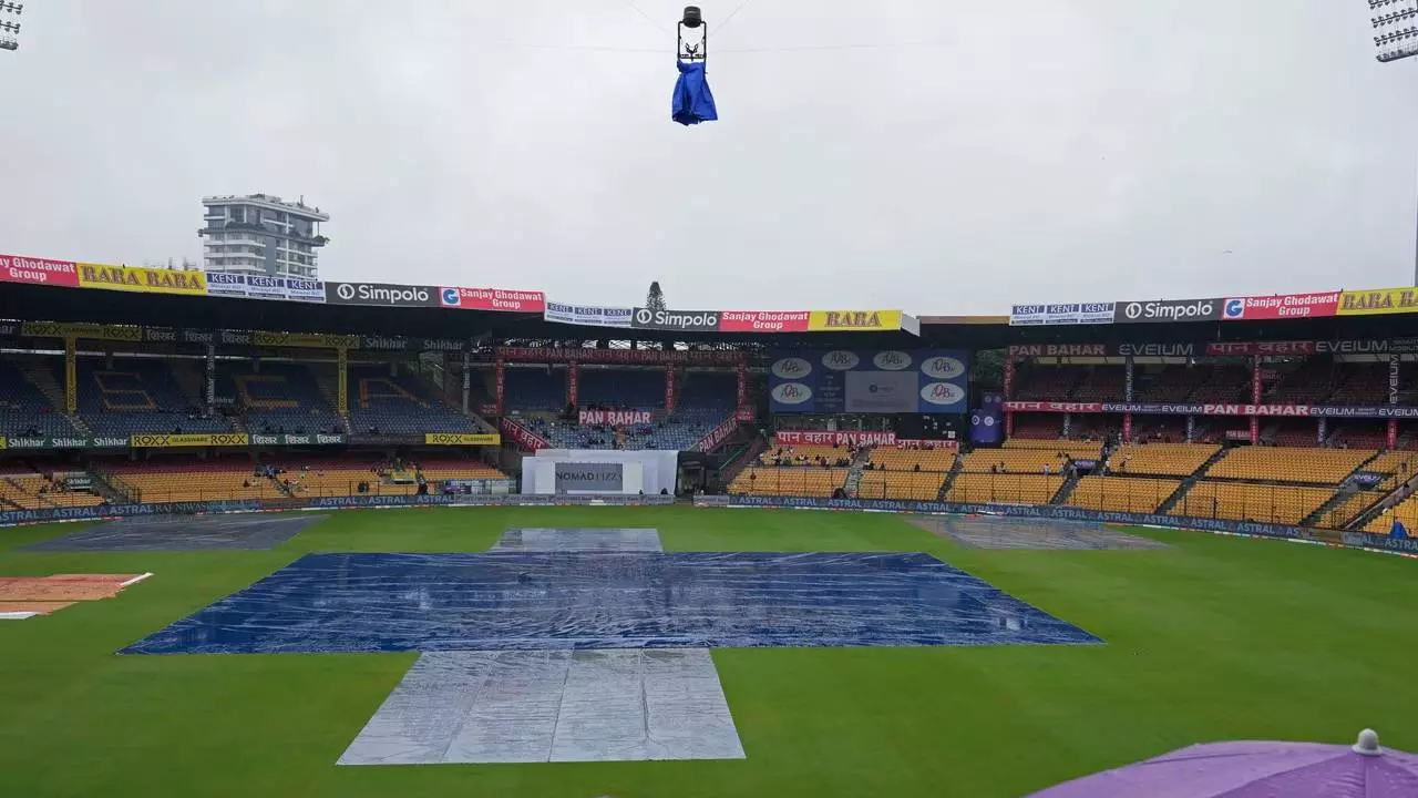 IND vs NZ : बारिश की वजह से पहले दिन का खेल रद्द, बादलों ने टॉस भी नहीं होने दिया