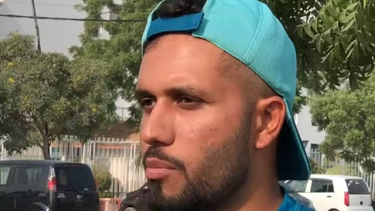 पाकिस्तानी खिलाड़ी ड्रेसिंग रूम में नहीं करते भारत की बात, लगा है बैन, कप्तान मोहम्मद हारिस ने बता दी सच्चाई