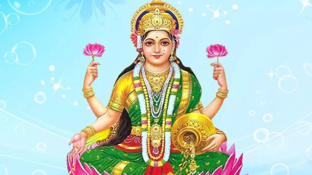घर में नहीं हो रही है पैसों की बचत? शुक्रवार को करें ये खास उपाय, धन की देवी लक्ष्मी का मिलेगा आशीर्वाद