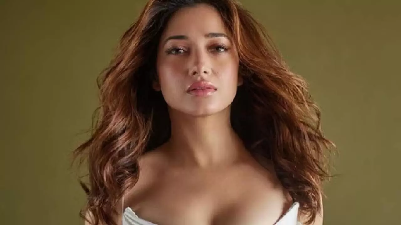 IPL विवाद में फंसी बला की खूबसूरती तमन्ना भाटिया, जानें क्या है पूरा माजरा