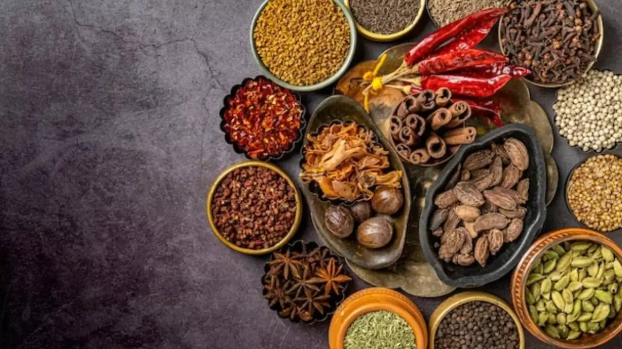 मसालों में छिपा है करोड़पति बनने का राज, ये आसान टोटके बदल देंगे आपकी किस्मत!