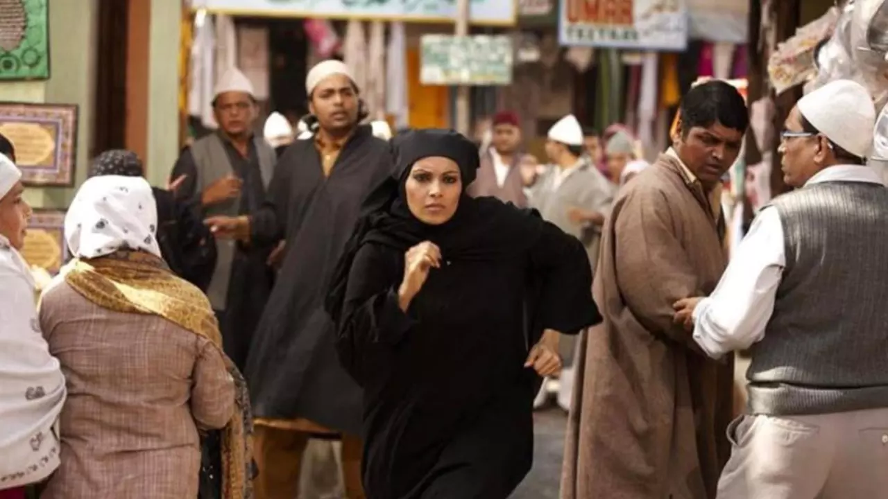 जब इस फिल्म की कास्ट और क्रू को आतंकवादियों ने बना लिया था बंधक, कास्टिंग डायरेक्टर Rahul Dholakia  ने किया खुलासा
