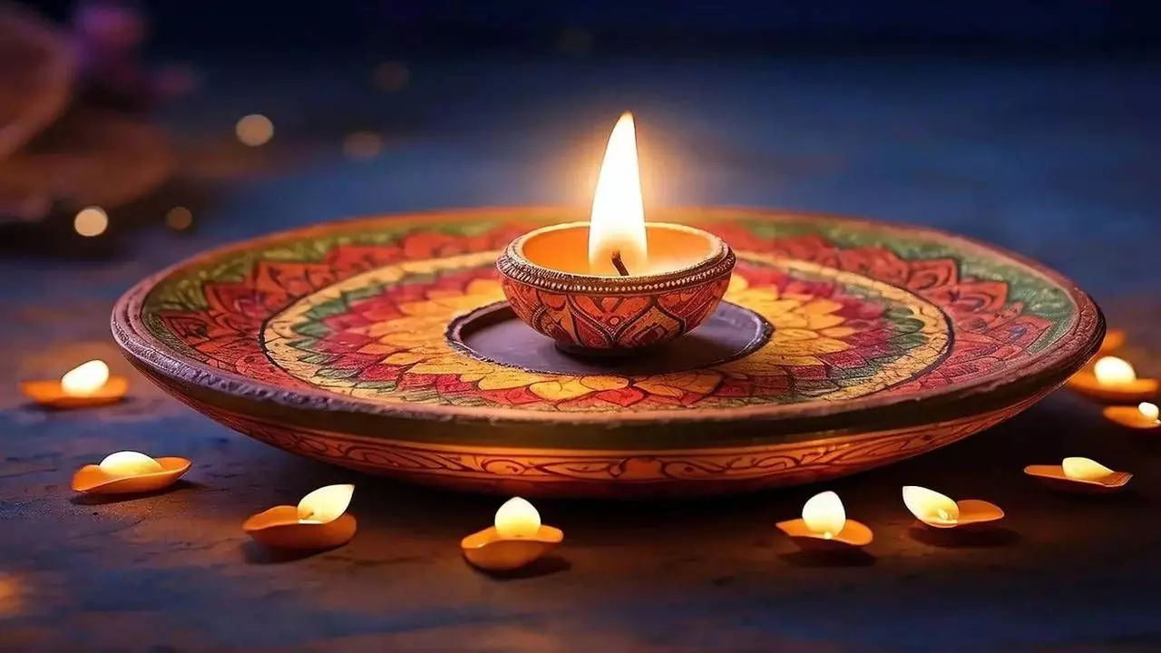 Choti Diwali 2024: इस साल 2024 में छोटी दिवाली कब? यहां जानें सही तारीख और पूजा विधि!