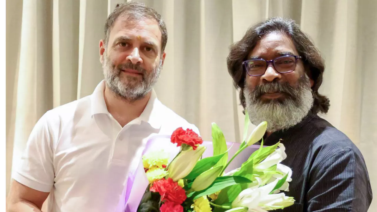 झारखंड चुनाव से पहले INDIA गठबंधन में पड़ रही दरार! RJD के बाद हेमंत सोरेन कांग्रेस से नाराज झारखंड चुनाव से पहले INDIA गठबंधन में पड़ रही दरार! RJD के बाद हेमंत सोरेन कांग्रेस से नाराज