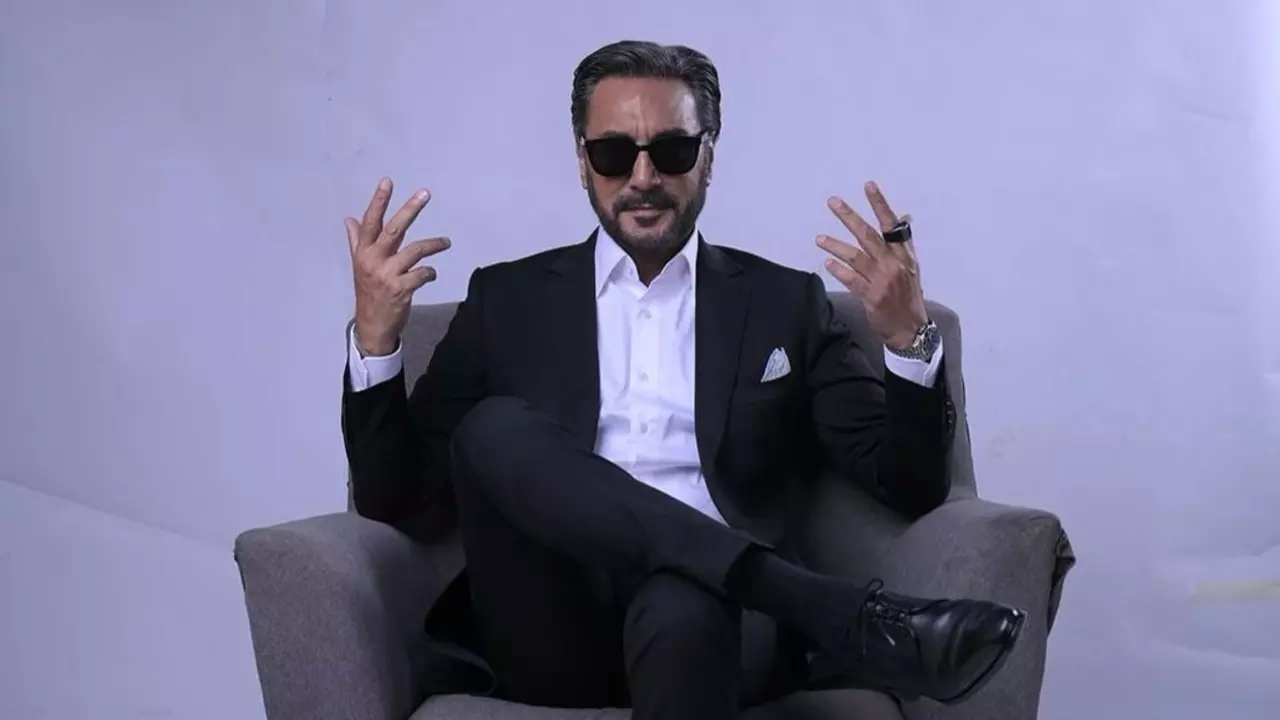पाकिस्तानी एक्टर Adnan Siddiqui ने अखियां दे कोल की आलोचना करते हुए सॉन्ग को बताया घटिया