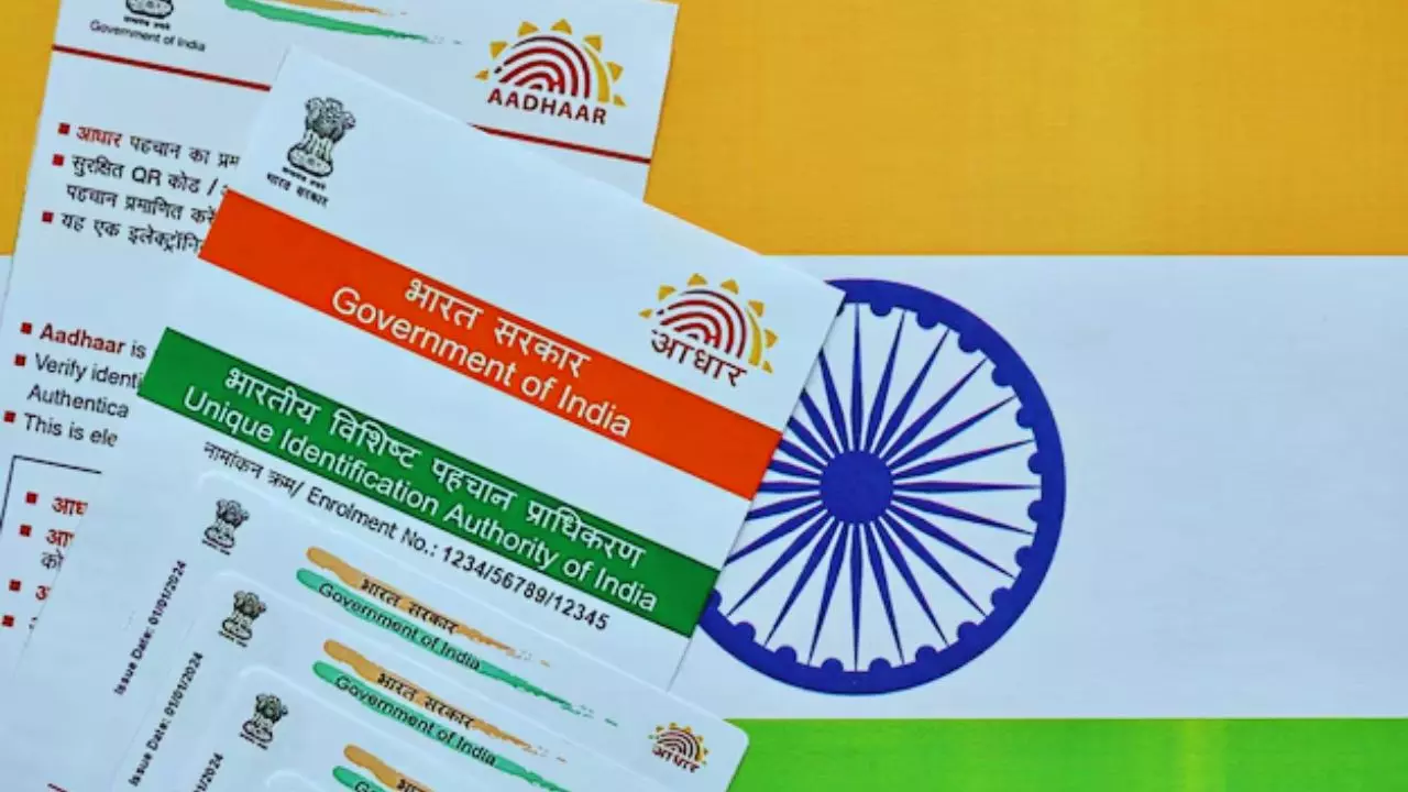 आधार कार्ड को लेकर सुप्रीम कोर्ट का बड़ा फैसला, कहा- उम्र तय करने के लिए नहीं है वैध डॉक्यूमेंट