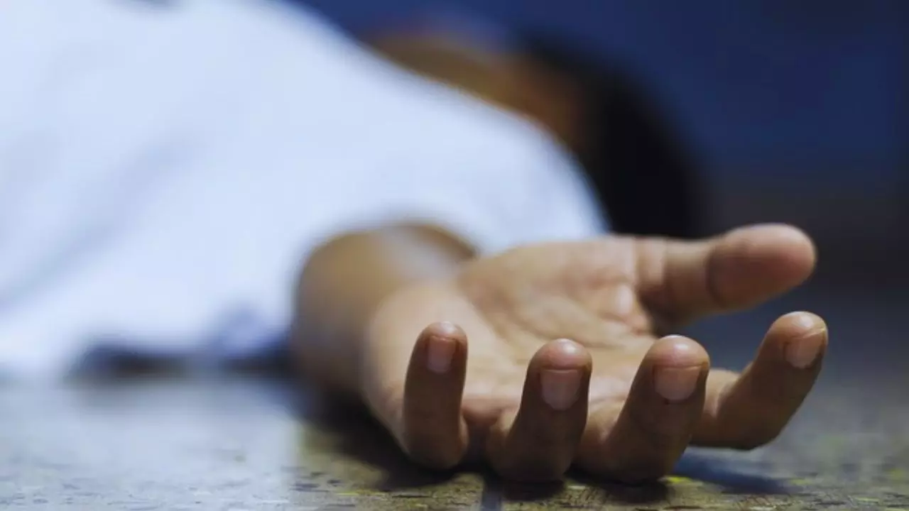 पिता की डांट नहीं बर्दाश्त कर पाया बेटा, तालाब में डूबकर दे दी जान
