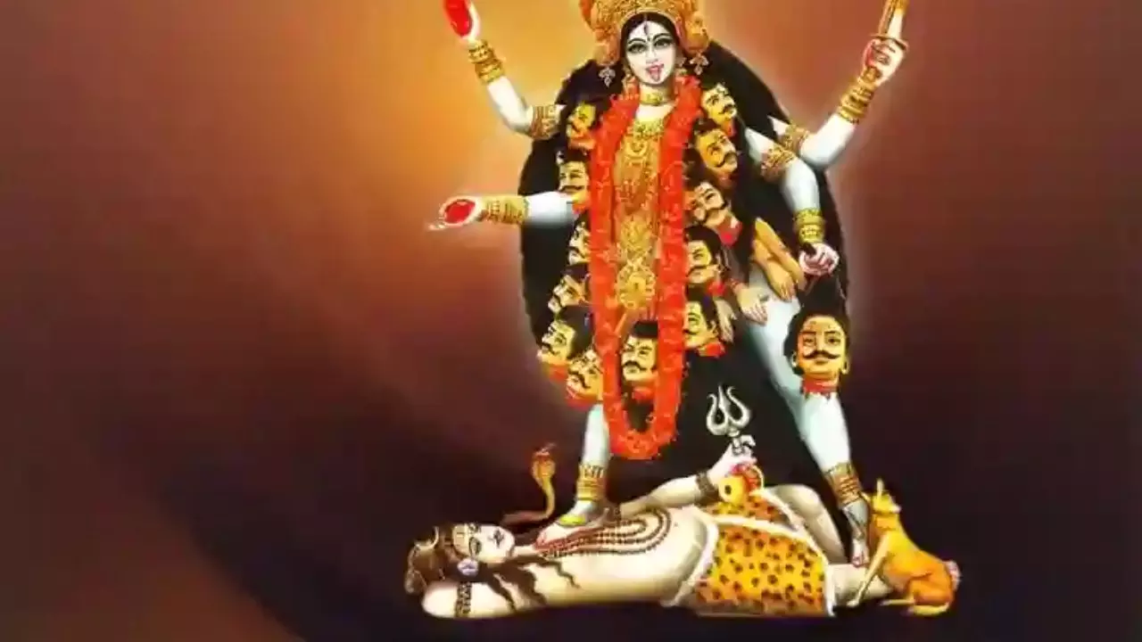 Narak Chaturdashi 2024: कर्ज से कैसे पा सकते हैं छुटकारा? इन उपायों को अपनाकर बनाएं अपनी  आर्थिक स्थिति मजबूत