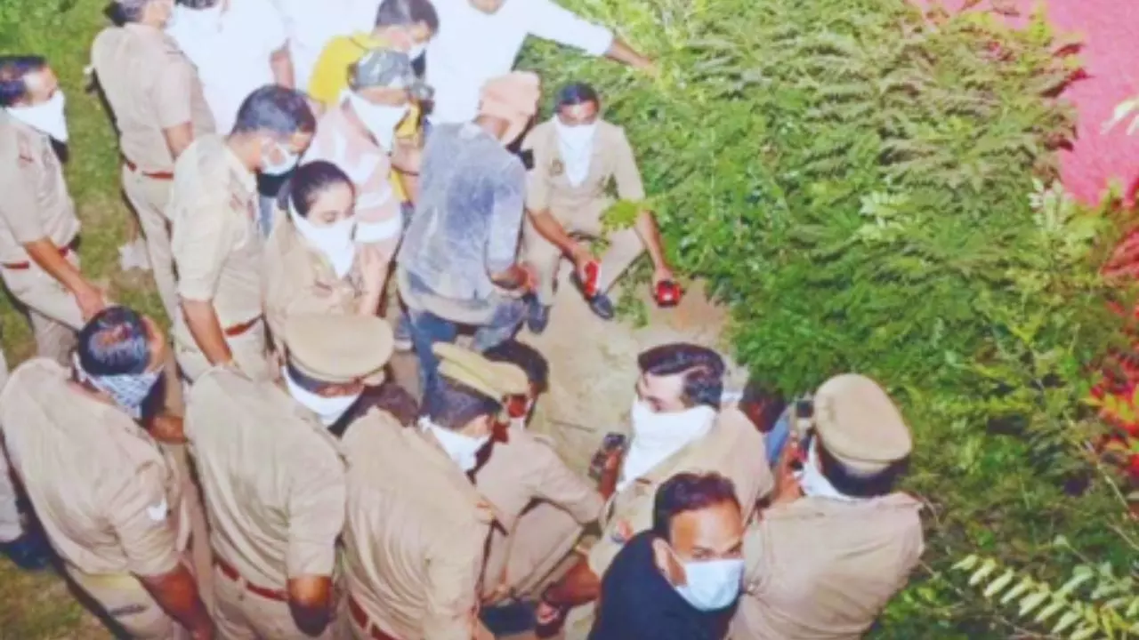 जिम ट्रेनर ने की महिला की हत्या, 4 महीने बाद DM आवास से निकाला गया कंकाल, पुलिस कर रही जांच