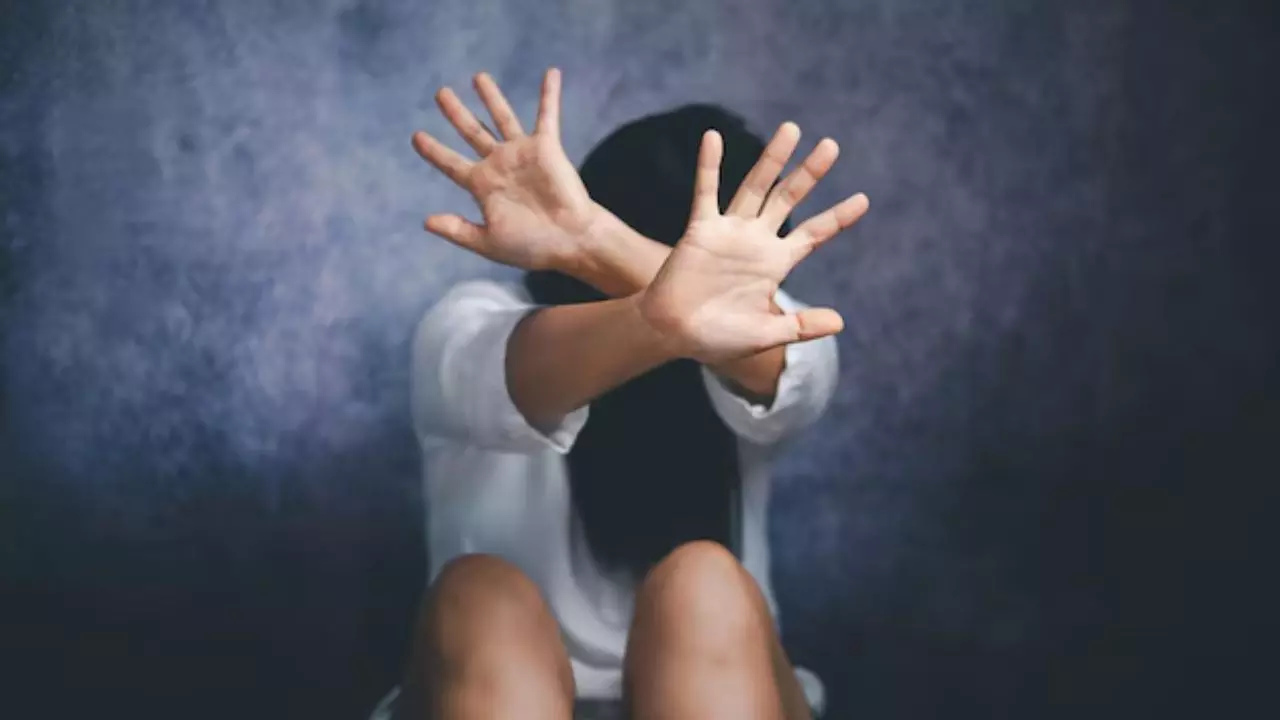 जॉब का लालच देकर होटल के कमरे में बुलाया, बंदूक की नोक पर 13 साल की नाबालिग का किया रेप