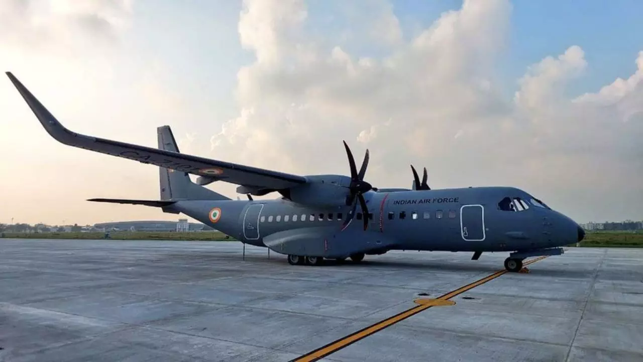कितना खास है भारत में ही बनने वाला C-295 एयरक्राफ्ट, भारतीय वायुसेना को मिलेगी नई ताकत