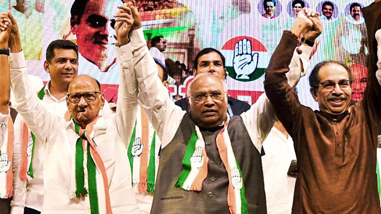 सच होती बिल्लियों और बंदर की कहानी! कांग्रेस और शिवसेना की लड़ाई में कैसे शरद पवार की पार्टी को हो रहा फायदा