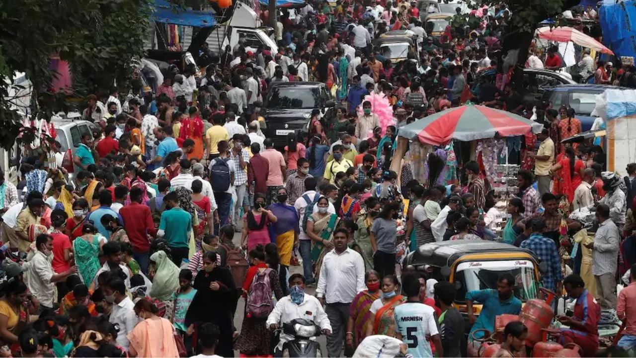 Census 2025: इस बार की जनगणना में संप्रदाय भी पूछने की है तैयारी, जाति पर कुछ भी साफ नहीं