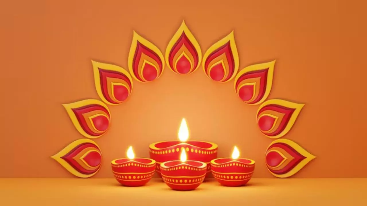 Choti Diwali 2024: कल है छोटी दिवाली, जानें त्योहार से जुड़ी रोचक बातें Choti Diwali 2024: कल है छोटी दिवाली, जानें त्योहार से जुड़ी रोचक बातें