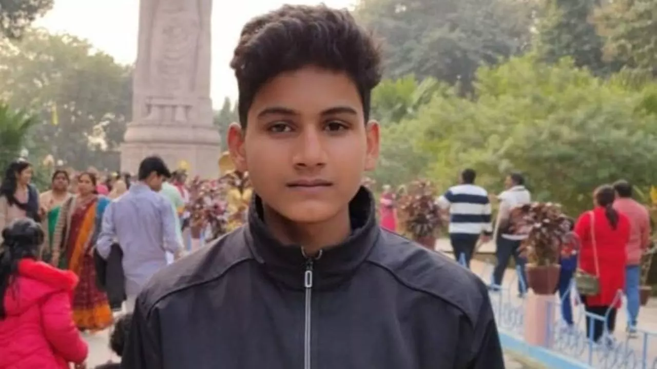 कटे सिर को कलेजे से लगाकर रोने लगी मां, जौनपुर में ताइक्वांडो खिलाड़ी की तलवार से निर्मम हत्या