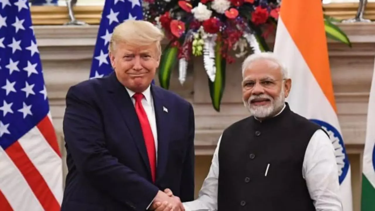 मैं दूंगा हिंदुओं को सुरक्षा, बांग्लादेश हिंसा की ट्रंप ने की कड़ी निंदा; मोदी को लेकर कही ये बात मैं दूंगा हिंदुओं को सुरक्षा, बांग्लादेश हिंसा की ट्रंप ने की कड़ी निंदा; मोदी को लेकर कही ये बात