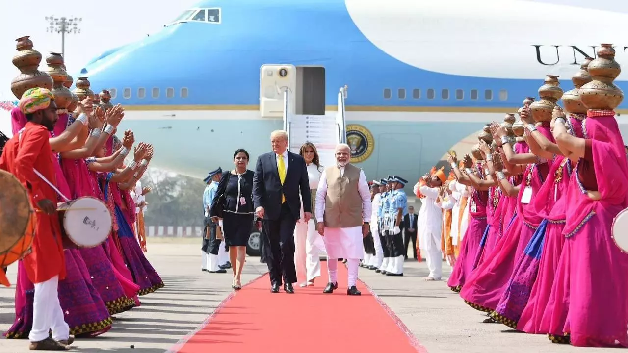 रंग लाएगी ट्रंप और पीएम मोदी की दोस्ती! लीडरशिप और राष्ट्रवाद के साथ और क्या है समानता?