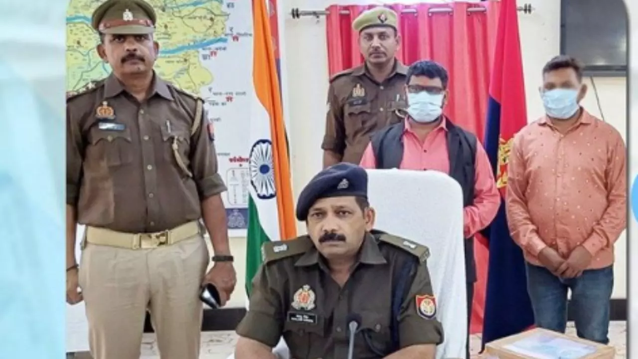 UP: 10 रुपये के स्टांप पेपर से बनाए नकली नोट, इस तकनीक का किया उपयोग, पुलिस ने कर लिया गिरफ्तार