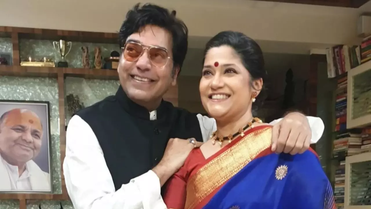 Ashutosh Rana Birthday : ऐसे मिले थे पहली बार आशुतोष राणा और रेणुका शहाणे, बेहद दिलचस्प है इनकी लव स्टोरी