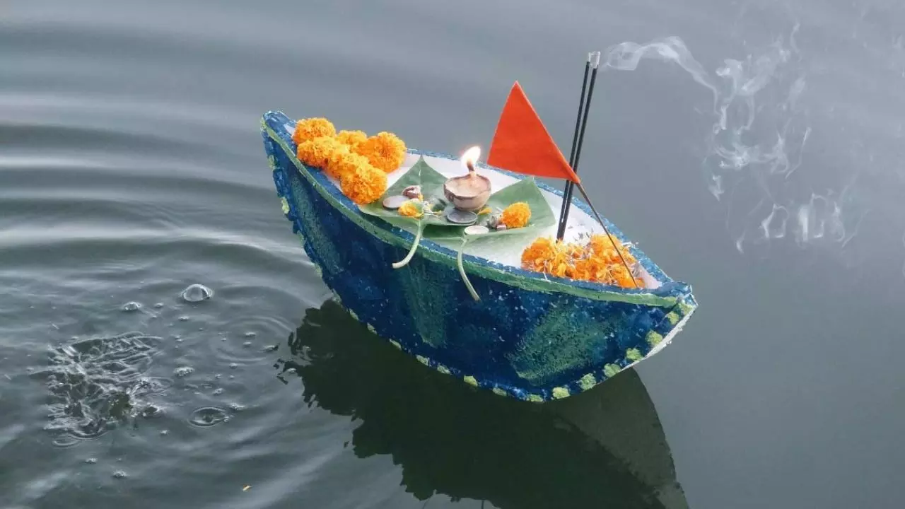 Kartik Purnima daan 2024: कार्तिक पूर्णिमा पर इन चीजों का दान करना न भूलें, धन और समृद्धि से भर जाएगा जीवन!