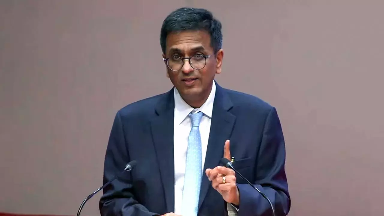 बुलडोजर जस्टिस मंजूर नहीं, अपने आखिरी जजमेंट में बोले चीफ जस्टिस चंद्रचूड़