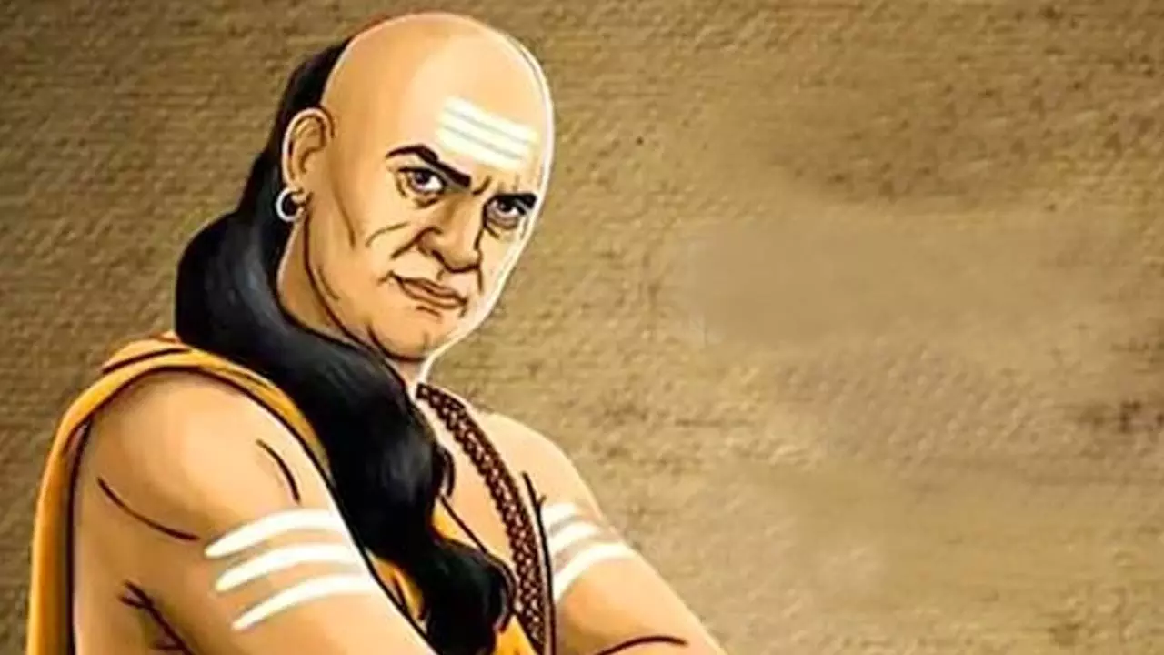 Chanakya Niti: गुस्से में बात बिगड़ने से खुदको बचाएं, बस अपनाएं चाणक्य के ये आसान उपाय