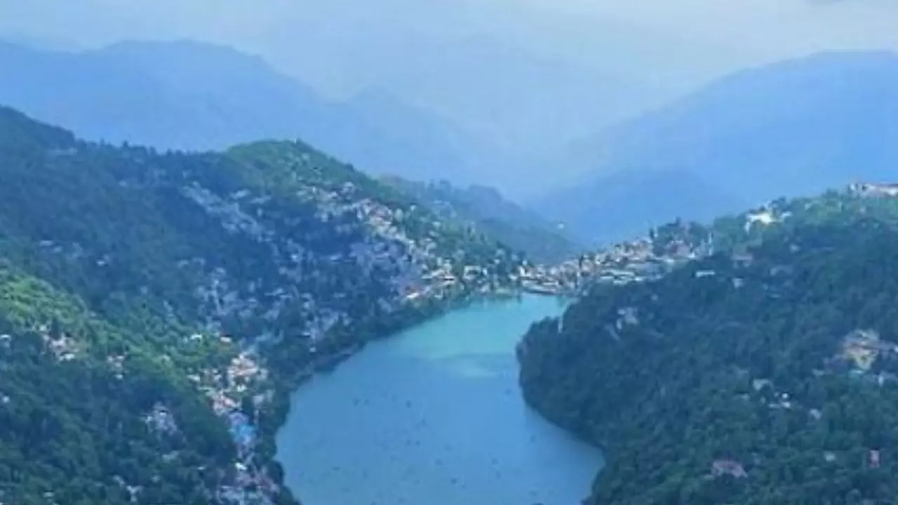 Uttarakhand: लैंडस्लाइड से नदी पर 2 km लंबी झील! बाढ़ की दहशत पल-पल जी रहे कुंवारी गांव के लोग Uttarakhand: लैंडस्लाइड से नदी पर 2 km लंबी झील! बाढ़ की दहशत पल-पल जी रहे कुंवारी गांव के लोग