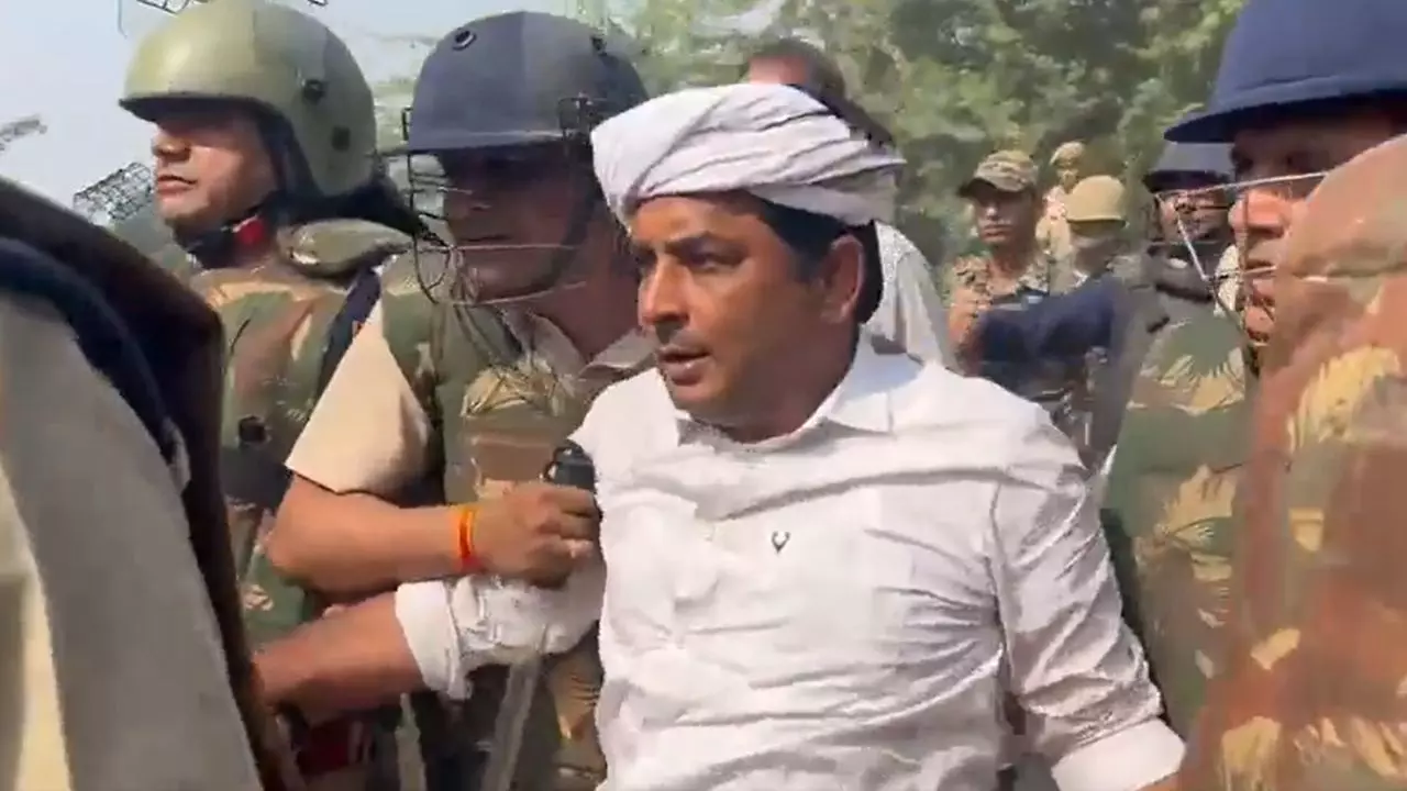 थप्पड़, आगजनी और अब नरेश मीणा की गिरफ्तारी, गांव में जमकर कटा हंगामा, पढ़ें पूरा अपडेट