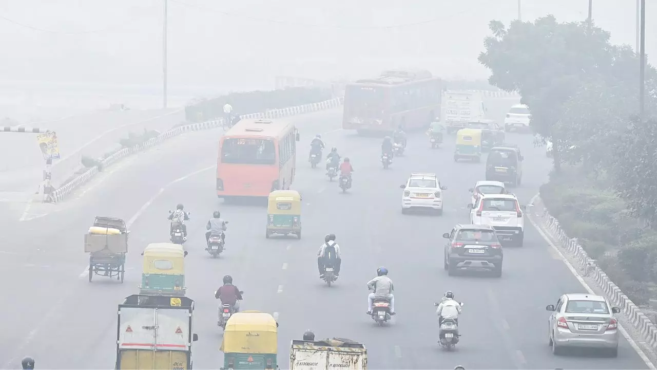 दिल्ली में नो एंट्री! क्या है GRAP-3 बैन, जानिए राजधानी में किन-किन चीजों पर रहेगा प्रतिबंध