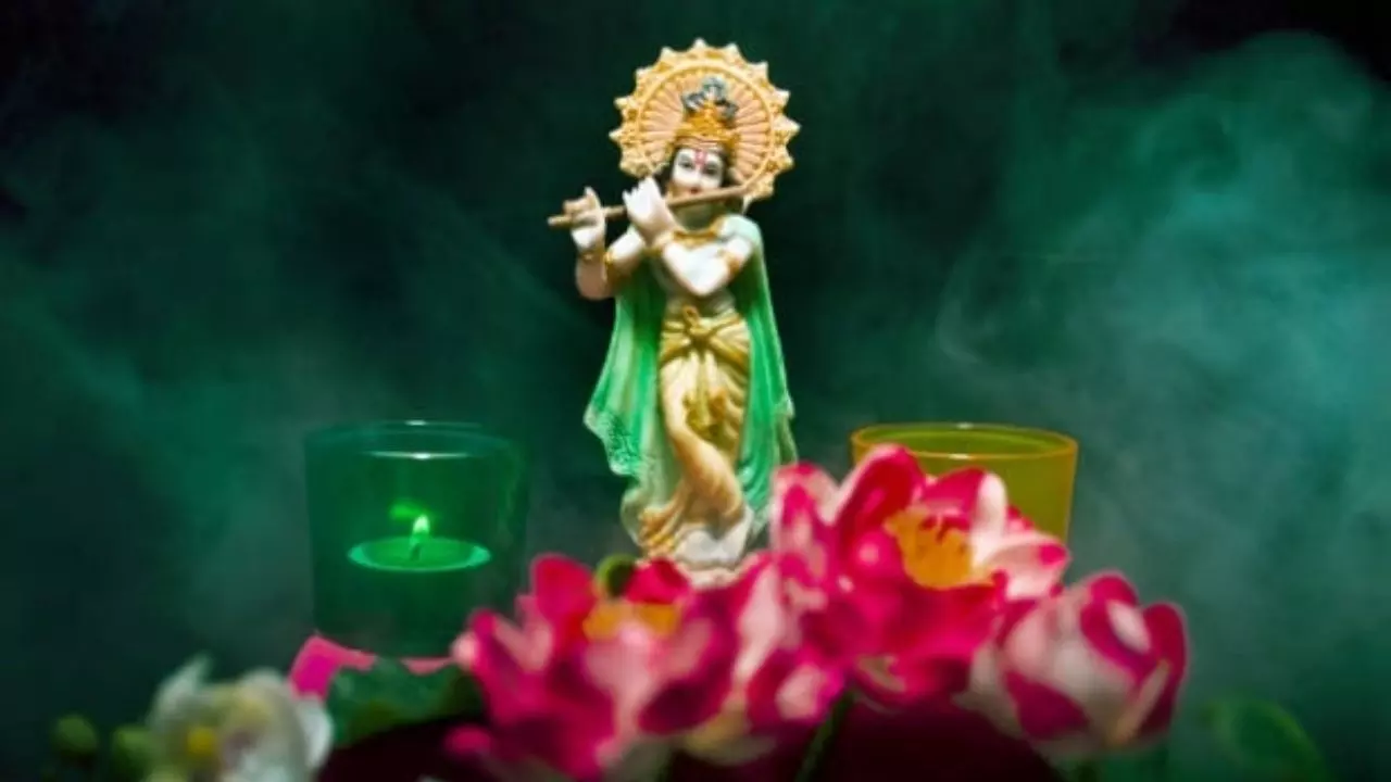 Margshirsh 2024: कब से शुरू होगा मार्गशीर्ष मास? इस पवित्र महीने में अपनाएं ये नियम और पाएं आशीर्वाद