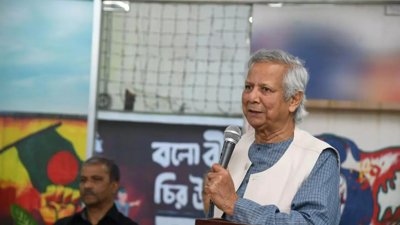 हिंदुओं पर हो रहे अत्याचार को झुठला रहे मोहम्मद यूनुस! सिरे से किया इनकार हिंदुओं पर हो रहे अत्याचार को झुठला रहे मोहम्मद यूनुस! सिरे से किया इनकार
