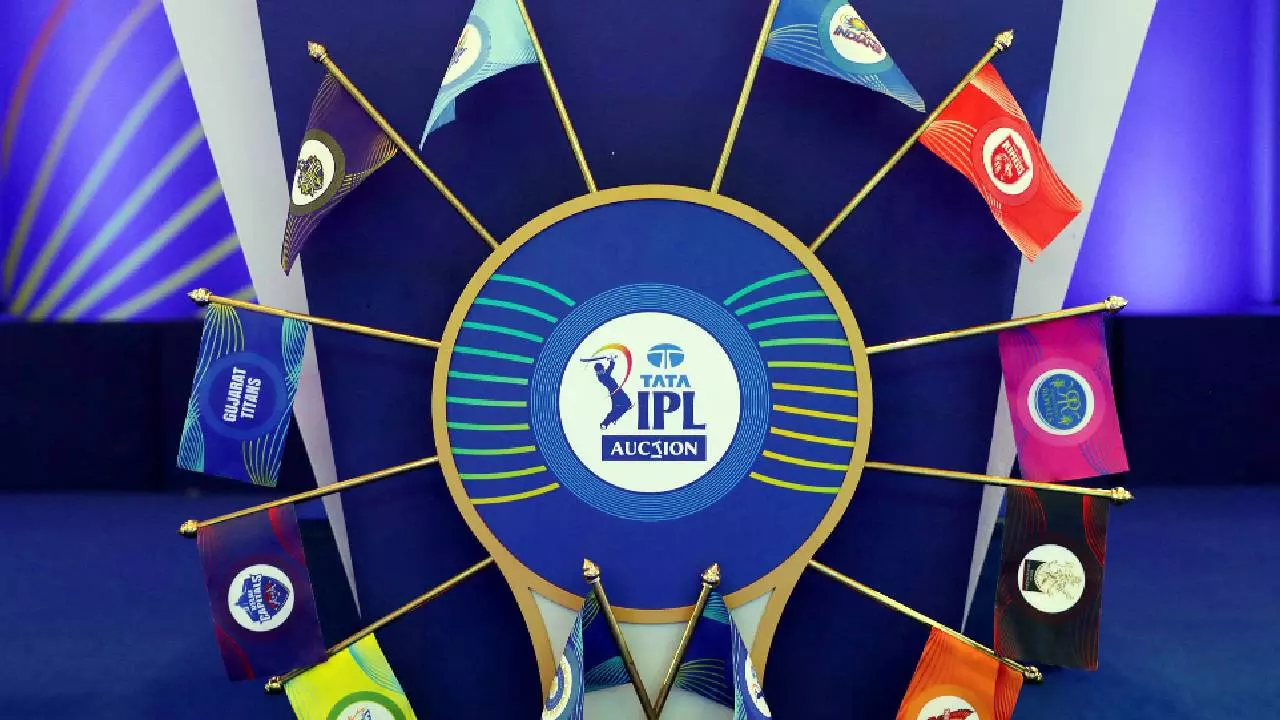 IPL 2025 Mega Auction:आईपीएल इतिहास के किस सीजन में किस खिलाड़ी पर खर्च किए गए सबसे ज्यादा पैसा, यहां जानें