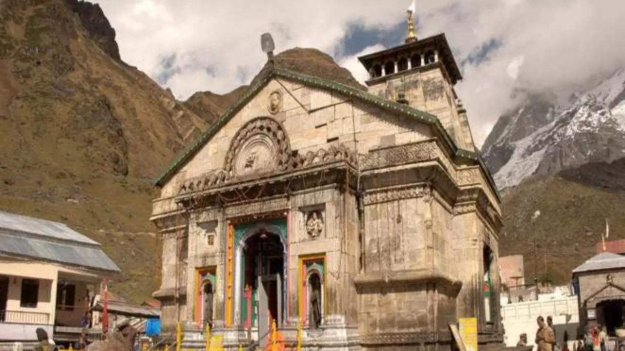 भोलेनाथ की कृपा पाने के लिए जरूर करें इन मंदिरों के दर्शन, मिट जाएंगे सारे पाप!