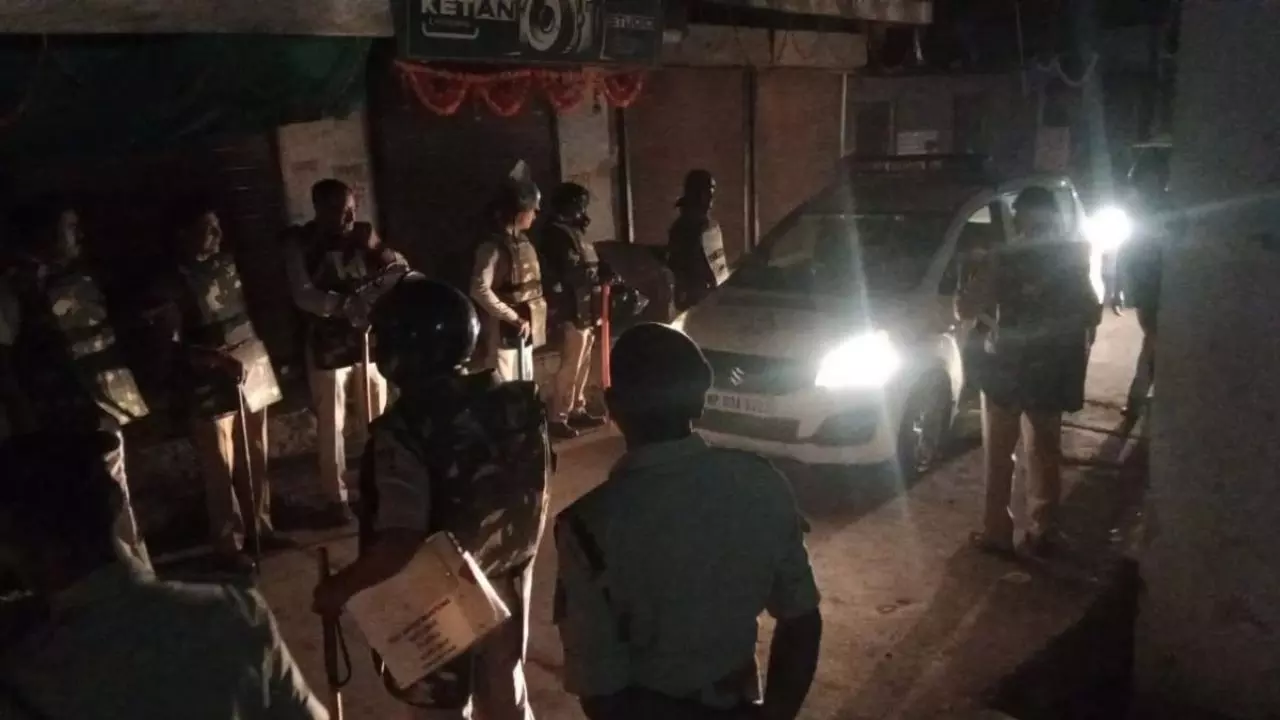 MP: हिंदू बोला समाधि, मुस्लिम पक्ष ने बता दी दरगाह, छिड़ा विवाद हुई पत्थरबाजी