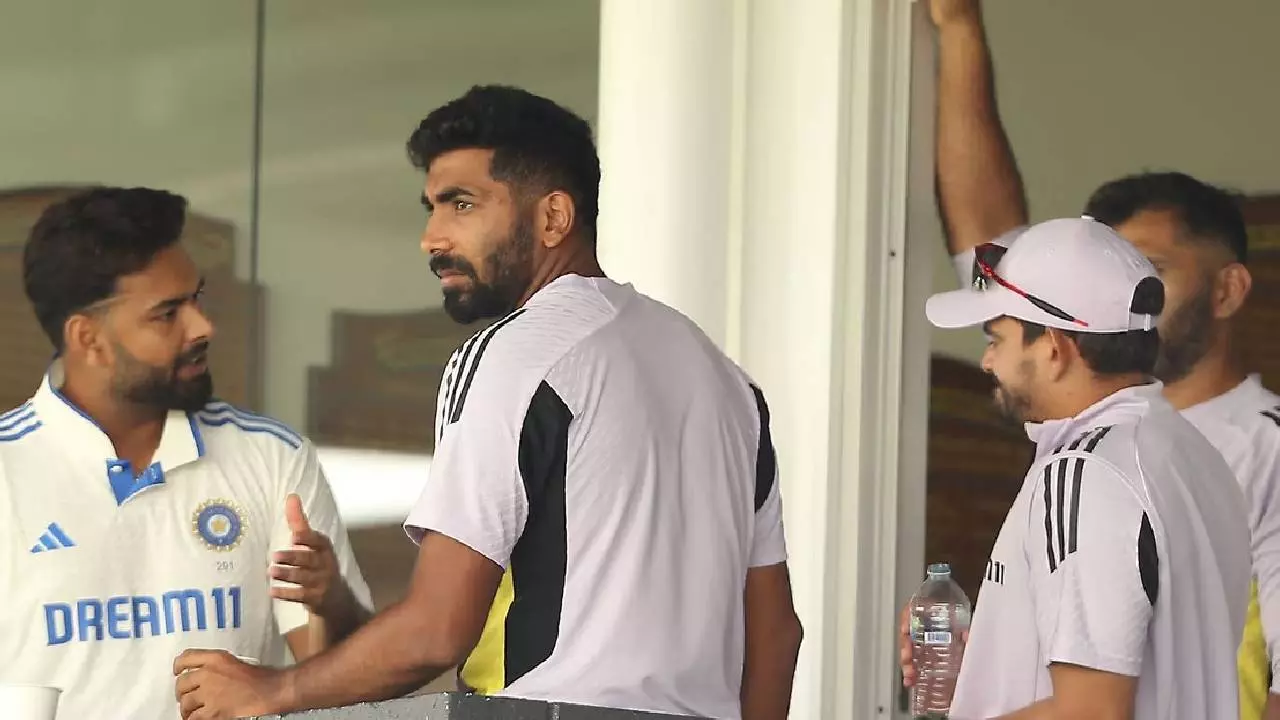 IND vs AUS: पर्थ टेस्ट से पहले भारतीय ड्रेसिंग रूम में क्या है माहौल? बुमराह ने खोली पोल
